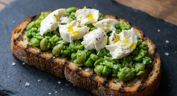 Smashed pea and mint bruschetta, torn mozzarella